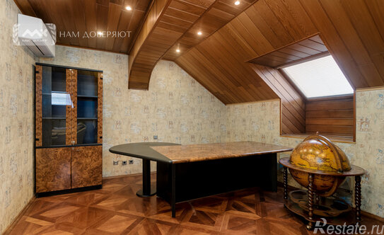 Продажа 4-комн квартиры на вторичном рынке 16-я линия,  д. 37