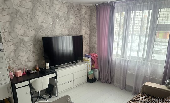 Продажа 1-комн квартиры на вторичном рынке Лосино-Петровский, улица Строителей,  д. 6