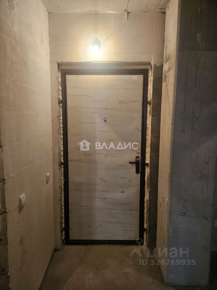 Продажа 1-комн квартиры на вторичном рынке Мурино, улица Шоссе в Лаврики, 93