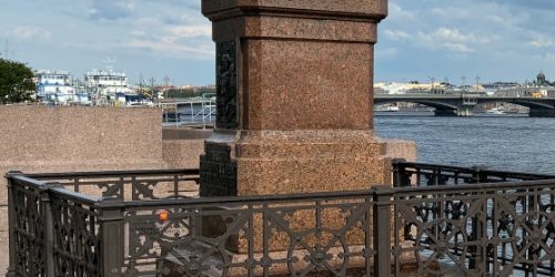 2-комн квартира набережная Лейтенанта Шмидта, 21