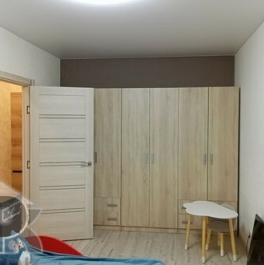 Продажа 1-комн квартиры на вторичном рынке улица Максимова,  д. 10