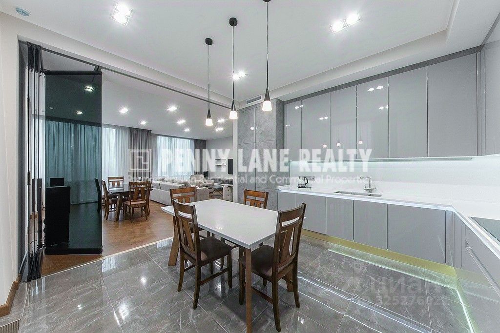 Аренда 3-комн квартиры на вторичном рынке Мосфильмовская улица, 8