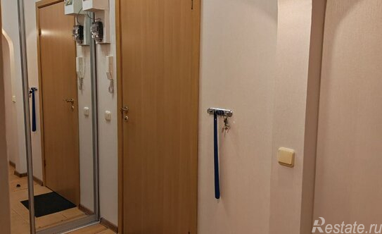 Продажа 1-комн квартиры на вторичном рынке Аэродром, улица Красных Военлётов,  д. 9 к1