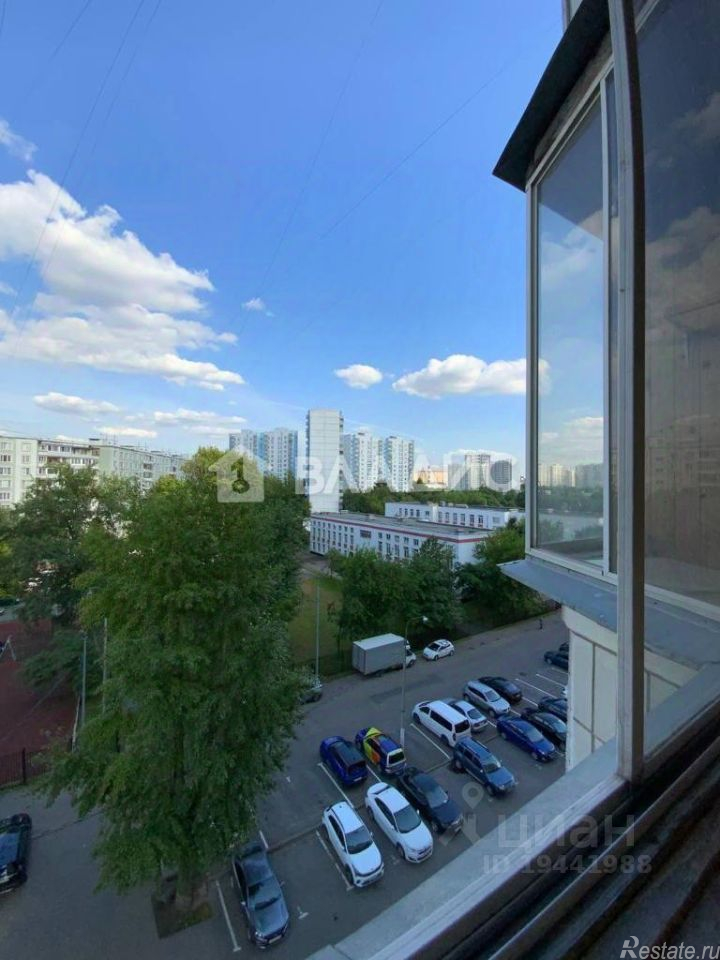 Продажа 3-комн квартиры на вторичном рынке ул Богданова,  д. 52,  к. 2
