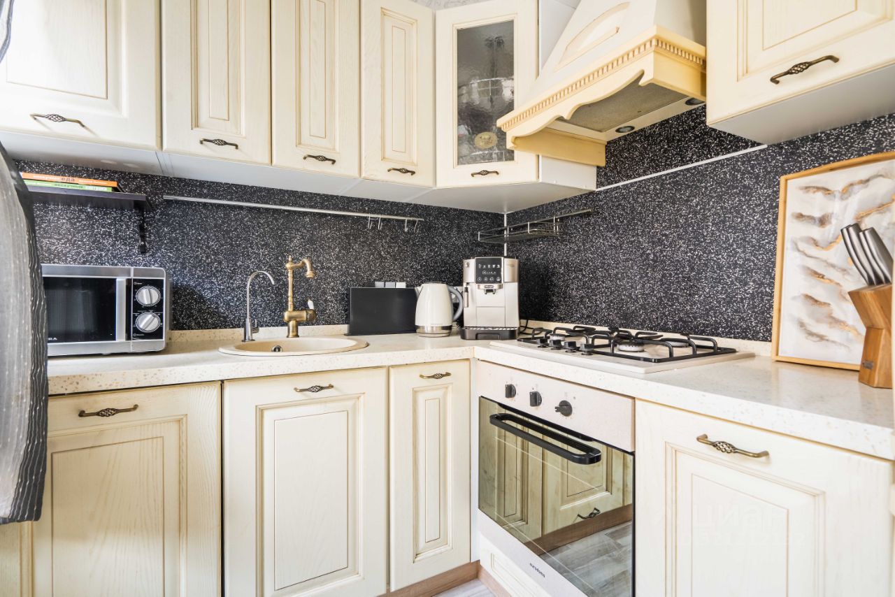 Продажа 1-комн квартиры на вторичном рынке 4-я Советская улица, 3а