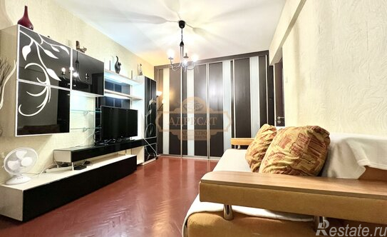 Продажа 2-комн квартиры на вторичном рынке улица Карпинского,  д. 26