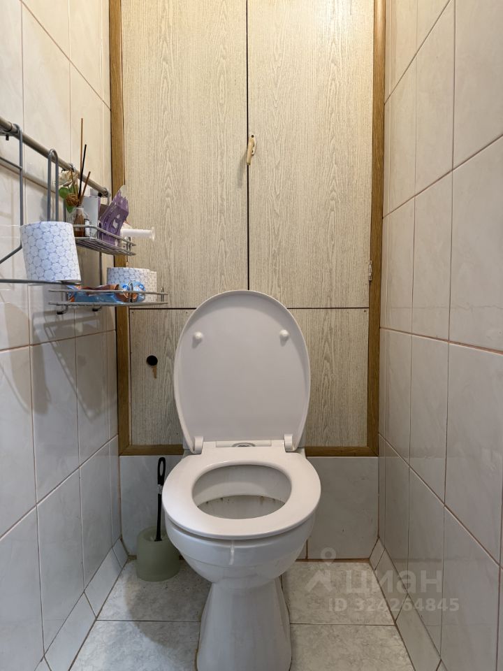 Продажа 2-комн квартиры на вторичном рынке проезд Шокальского, 21