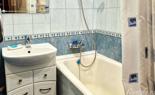 Продажа 2-комн квартиры на вторичном рынке Космонавтов пр-кт,  д. 48 к1