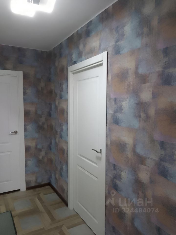 Продажа 2-комн квартиры на вторичном рынке Большеохтинский проспект, 14