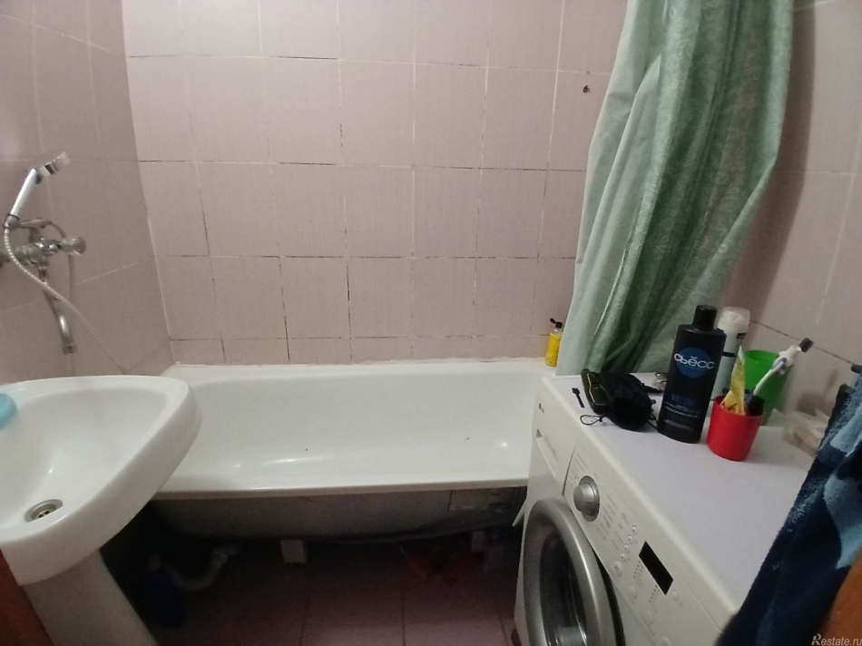 Продажа комнаты Геологическая ул,  д. 46,  к. 2