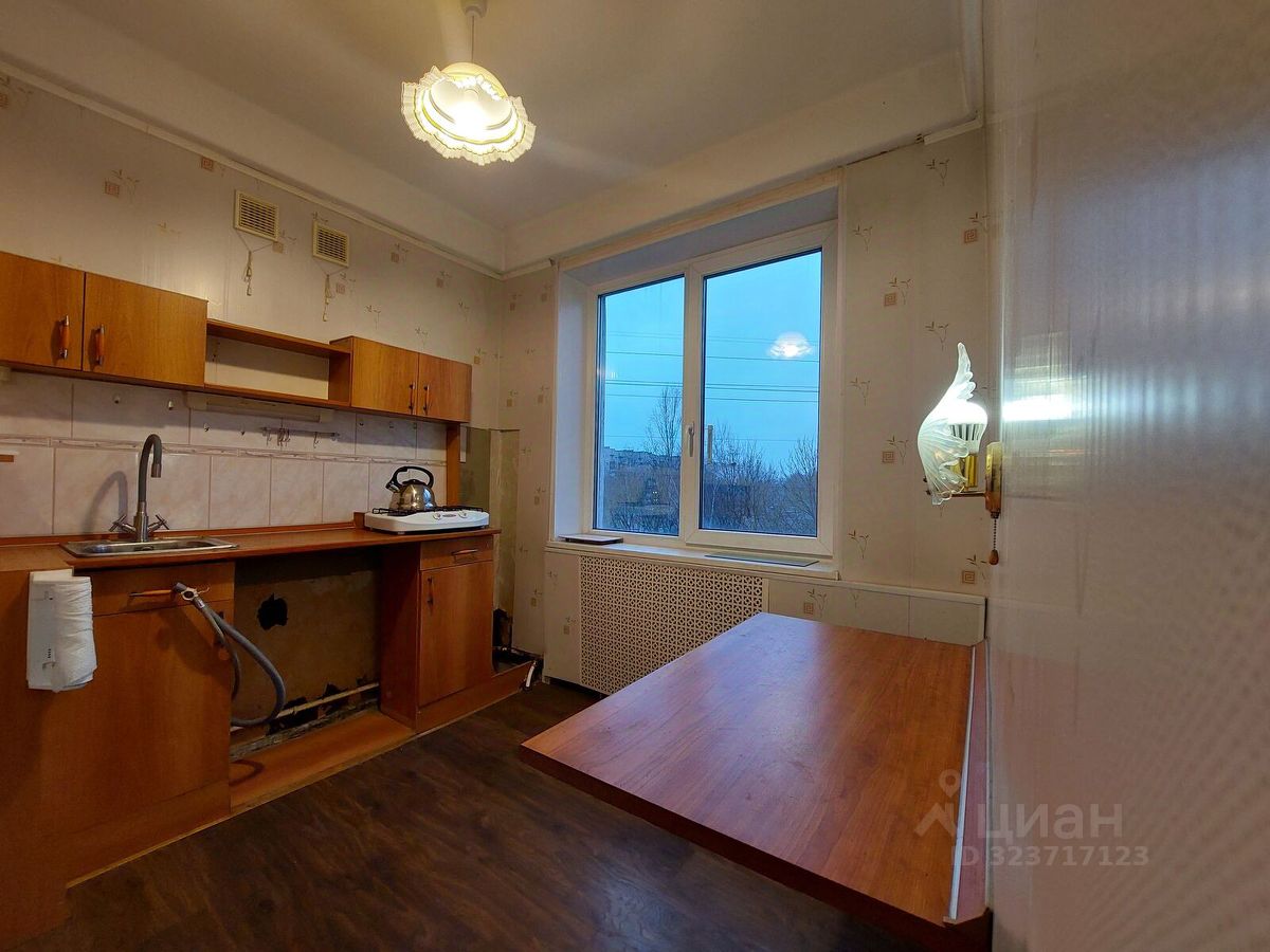 Продажа 1-комн квартиры на вторичном рынке проспект Народного ополчения, 233