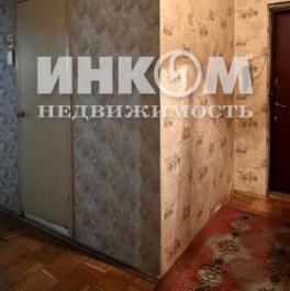 Продажа 2-комн квартиры на вторичном рынке улица Раменки,  д. 7 к2