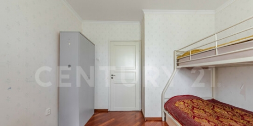 3-комн квартира Камышовая улица,  д. 14