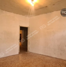 Продажа 4-комн квартиры на вторичном рынке Графский переулок,  д. 10/11