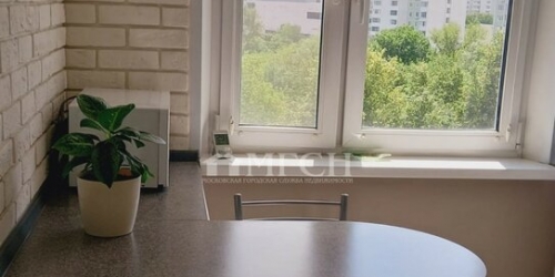 2-комн квартира ул Белозерская,  д. 1А