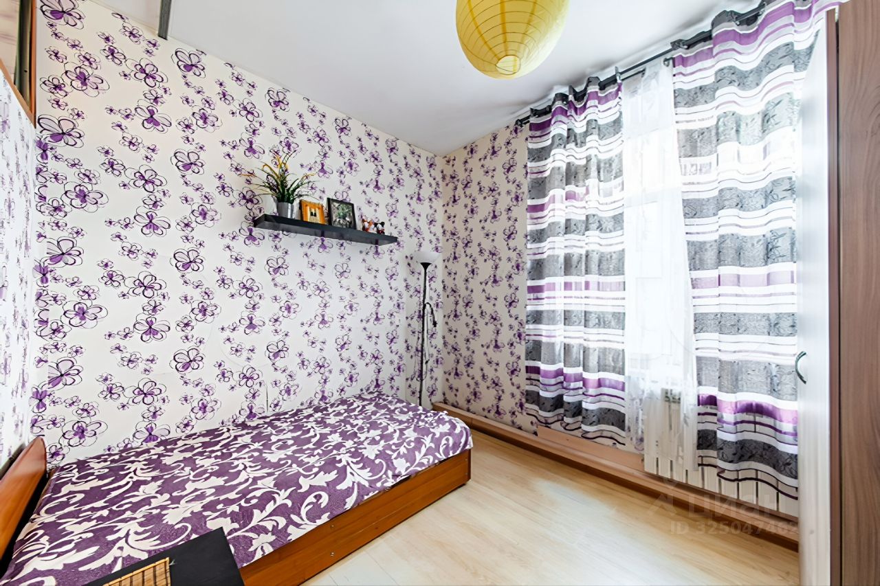 Продажа 2-комн квартиры на вторичном рынке улица Красного Курсанта, 26