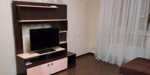 2-комн квартира пр-кт Защитников Москвы,  д. 8