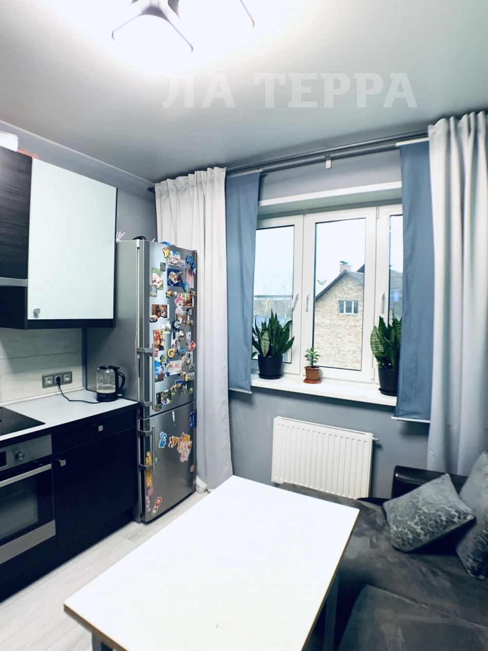 Продажа 1-комн квартиры на вторичном рынке Красногорск, Опалиха мкр., Геологов ул, 17