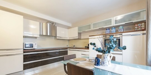 3-комн квартира ул Гаккелевская,  д. 18,  к. 3