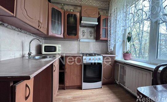 Продажа 2-комн квартиры на вторичном рынке улица Козлова,  д. 15