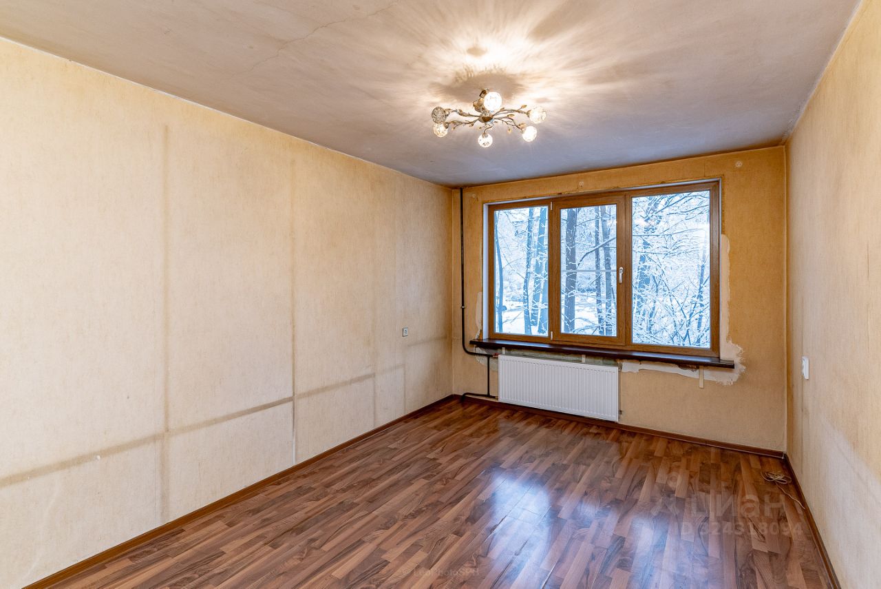 Продажа 2-комн квартиры на вторичном рынке Альпийский переулок,  д. 20