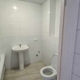 Продажа 3-комн квартиры на вторичном рынке улица Вертолётчиков,  д. 2