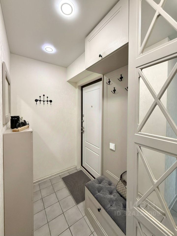 Продажа 1-комн квартиры на вторичном рынке Авиационная улица, 68