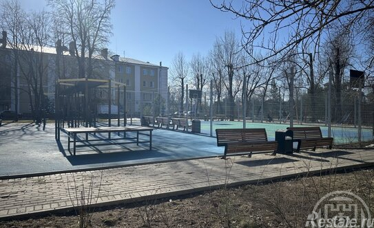 Продажа 4-комн квартиры на вторичном рынке Парголово п, 1 Мая ул,  д. 2