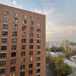 Продажа 4-комн квартиры на вторичном рынке ул Михайлова,  д. 30А,  к. 6