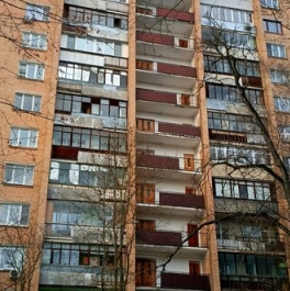 Продажа 3-комн квартиры на вторичном рынке Левобережный, улица Нахимова,  д. 4