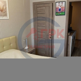 Продажа 1-комн квартиры на вторичном рынке Зенино, Вертолётная улица,  д. 18