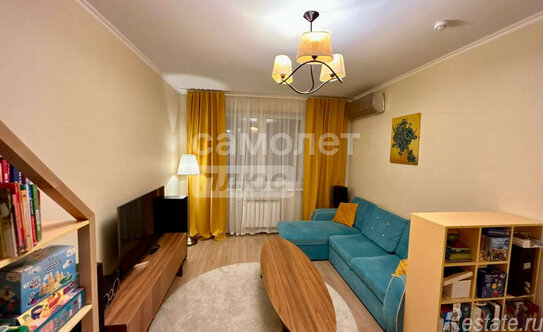 Продажа 2-комн квартиры на вторичном рынке улица Гарибальди,  д. 18