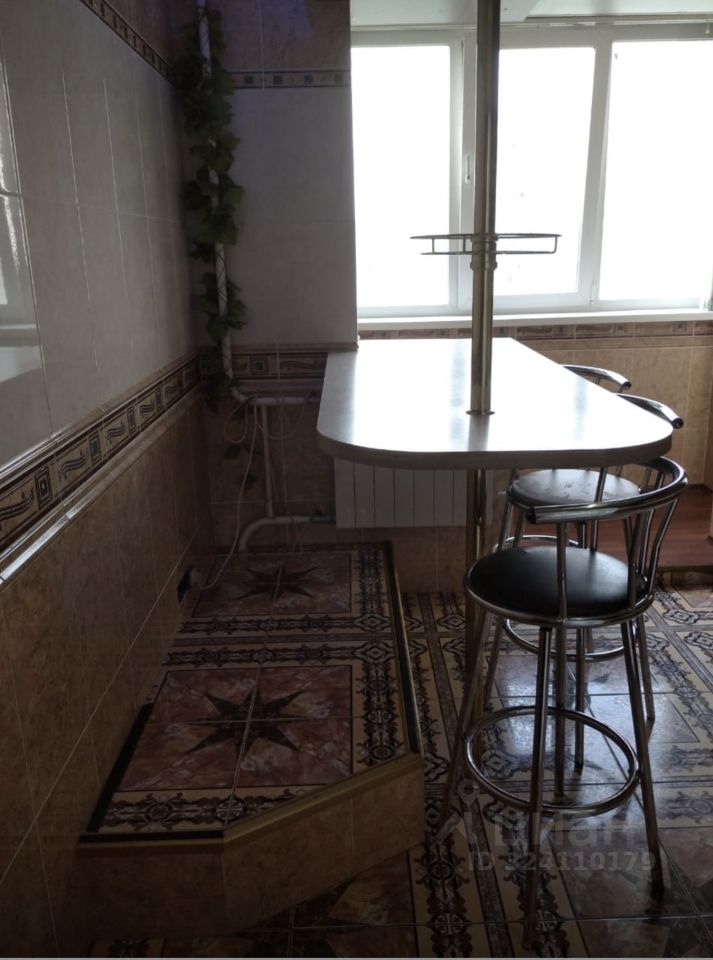 Продажа 4-комн квартиры на вторичном рынке Окская улица, 1К1