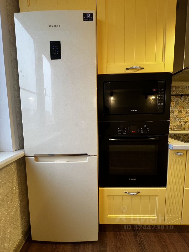 Аренда 2-комн квартиры на вторичном рынке Авиационный мкр, улица Ильюшина, 20