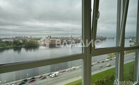 Продажа 1-комн квартиры на вторичном рынке Октябрьская наб,  д. 44