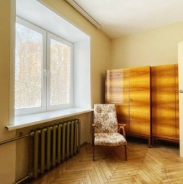 Продажа 2-комн квартиры на вторичном рынке улица Марии Ульяновой,  д. 21 к2