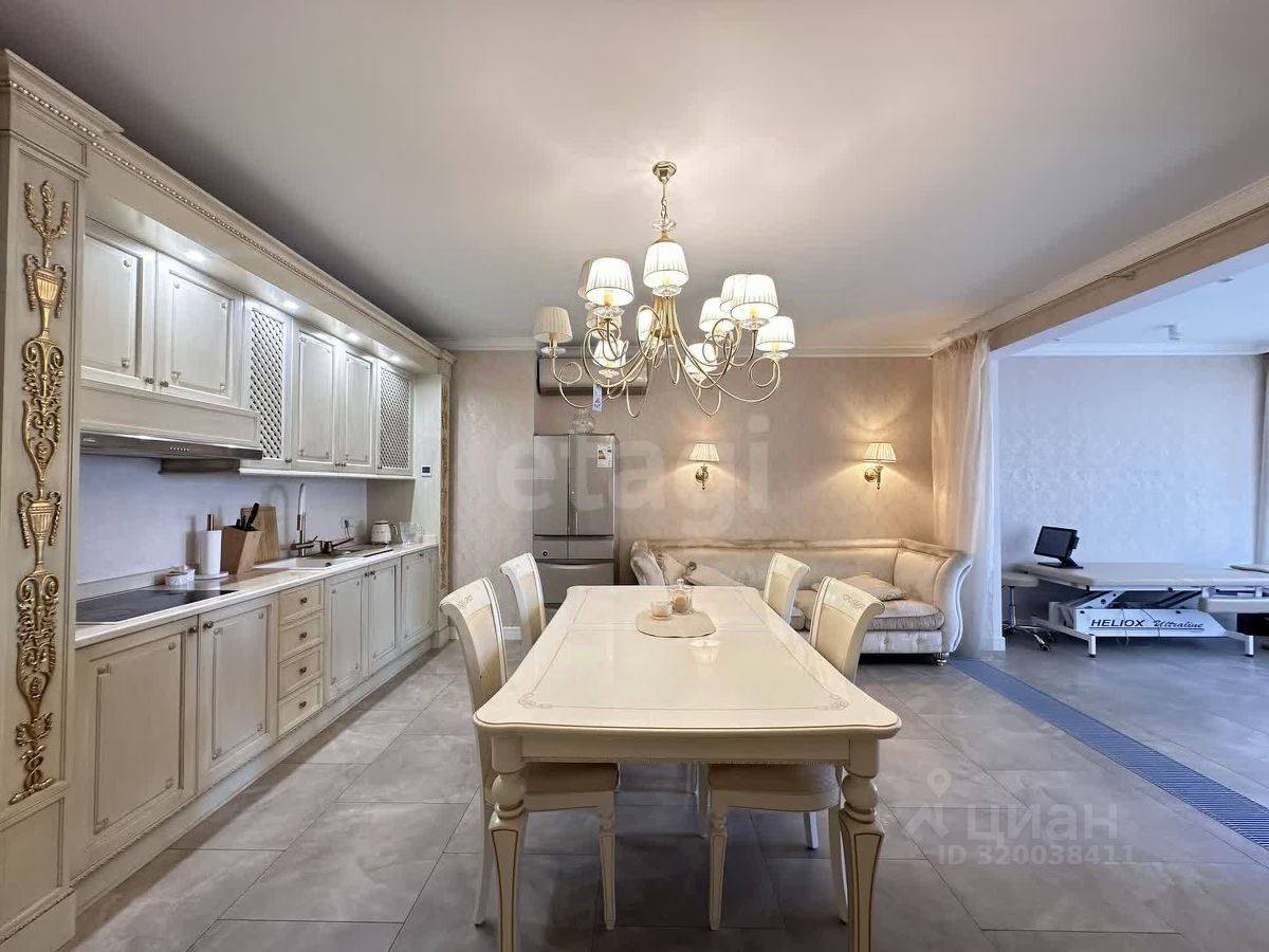 Продажа 4-комн квартиры на вторичном рынке улица Лобачевского, 118к5