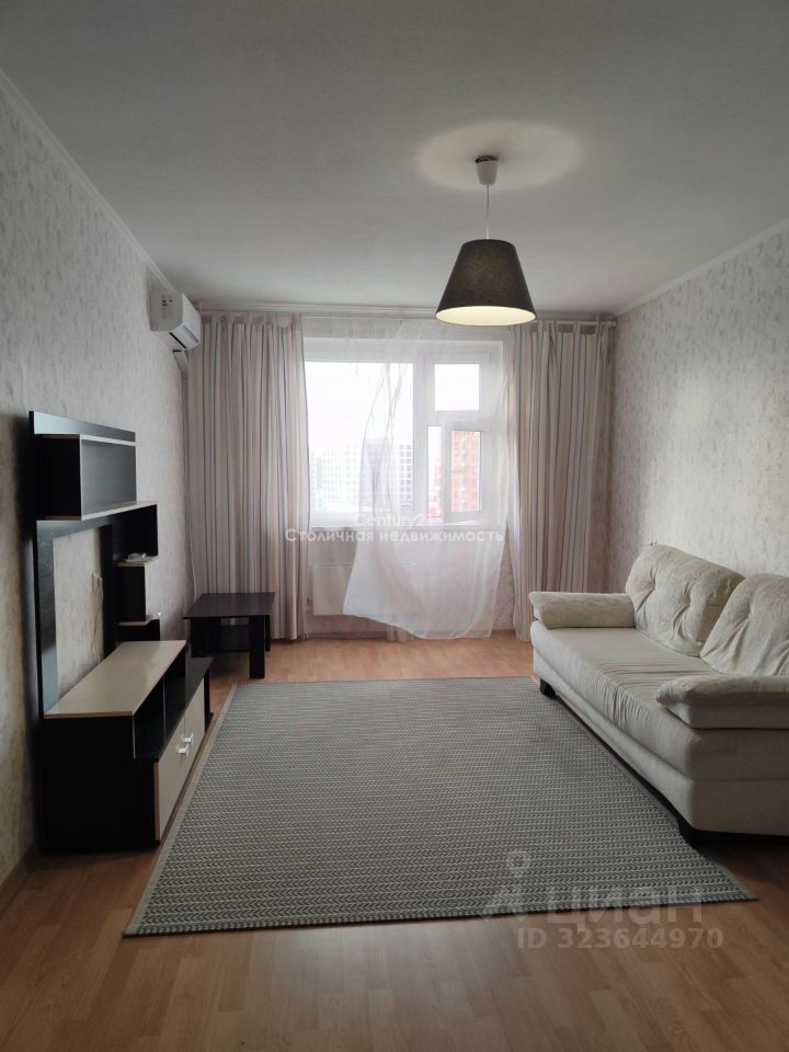 Продажа 2-комн квартиры на вторичном рынке улица Александры Монаховой, 95к1