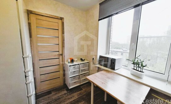 Продажа 2-комн квартиры на вторичном рынке Большевиков пр-кт,  д. 63 к1