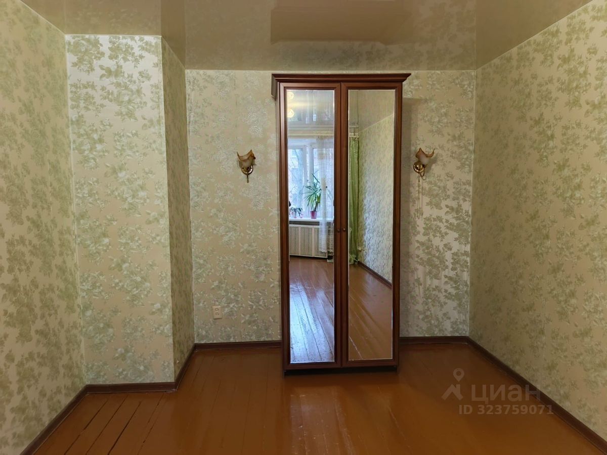 Продажа 1-комн квартиры на вторичном рынке Кронштадт, улица Фейгина, 12