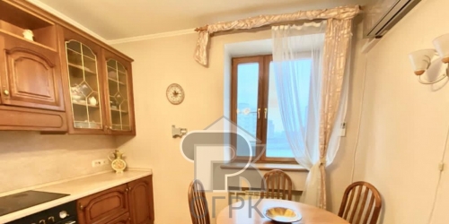 3-комн квартира Ладожская улица, дом 8