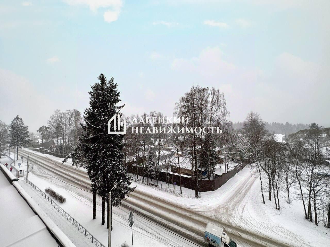 Продажа 3-комн квартиры на вторичном рынке Рощино пгт, улица Железнодорожная, 49
