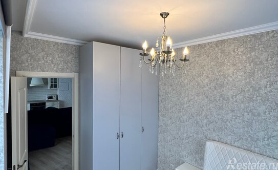 Продажа 3-комн квартиры на вторичном рынке Донецкая улица