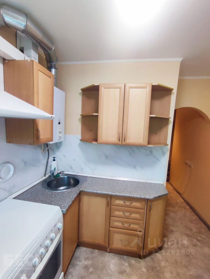 Продажа 3-комн квартиры на вторичном рынке Нахабино пгт, улица Парковая, 3