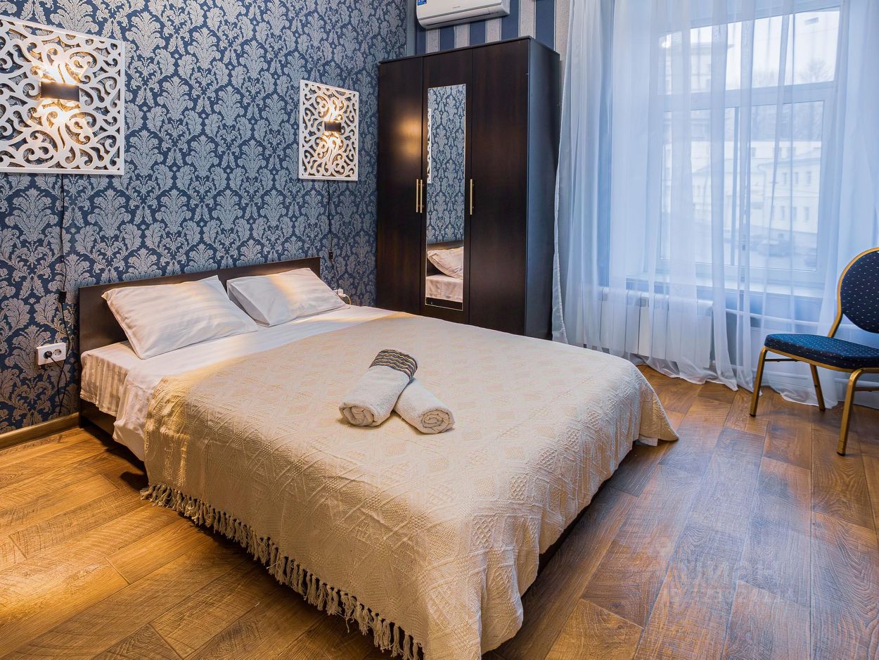 Аренда 4-комн квартиры на вторичном рынке Подколокольный переулок, 11