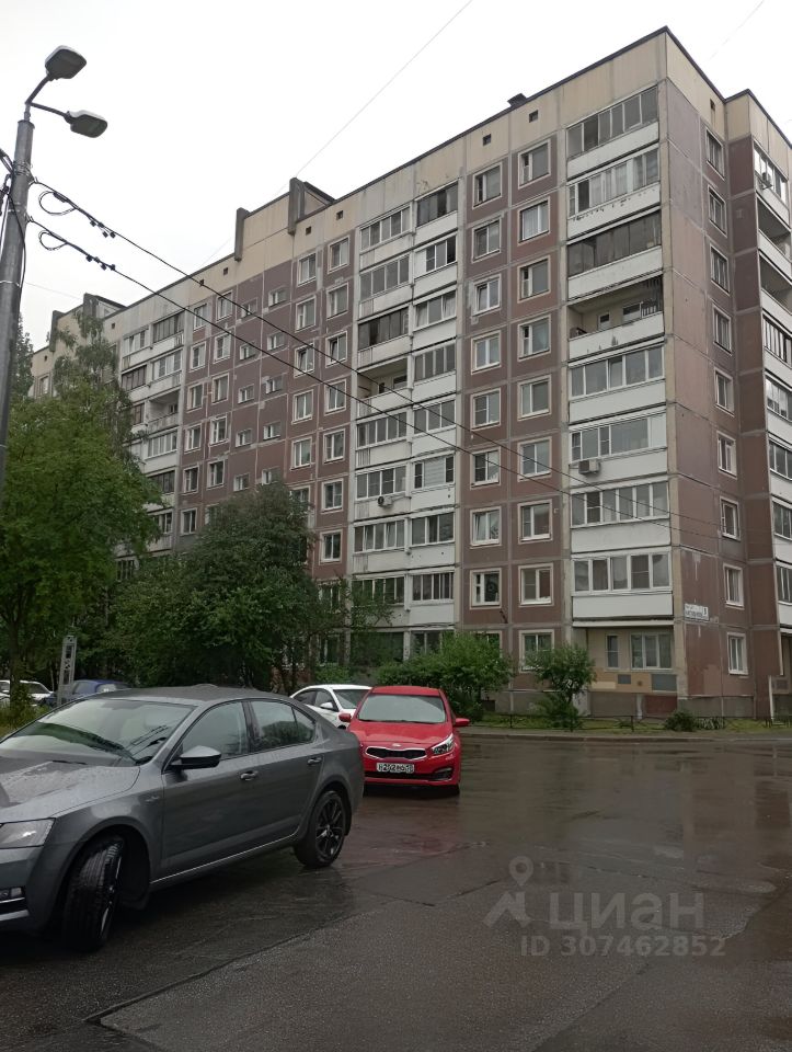 Продажа 3-комн квартиры на вторичном рынке проспект Наставников, 5К3