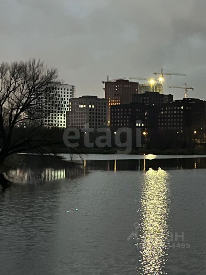 Продажа 1-комн квартиры на вторичном рынке Сиреневый бульвар, вл4/5