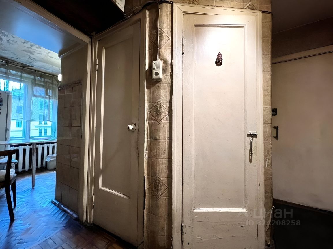 Продажа 2-комн квартиры на вторичном рынке Лиговский проспект, 257