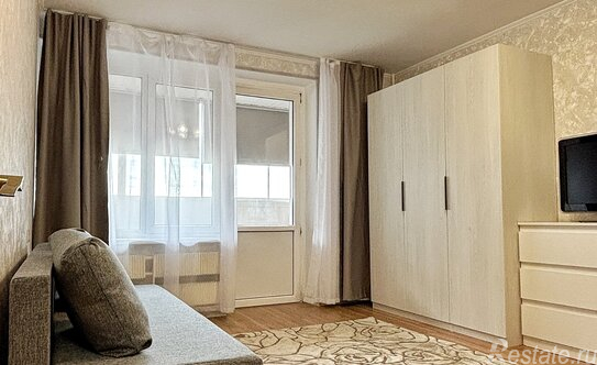 Продажа 1-комн квартиры на вторичном рынке ул Ставропольская,  д. 32