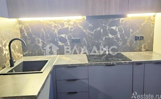 Продажа 2-комн квартиры на вторичном рынке Красногорск г, Ильинское-Усово п, Александра Невского пр-зд,  д. 8